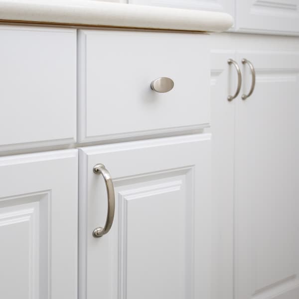 Jeffrey Alexander 128 mm Center-to-Center Brushed Oil Rubbed Bronze Hudson Cabinet Pull - 650-128DBAC