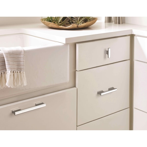 Amerock Status 5-1/16 in 128 mm Center-to-Center Polished Chrome Cabinet Pull - BP3683826
