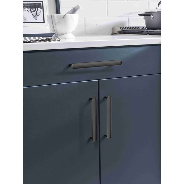 Amerock Concentric 7-9/16 in 192 mm Center-to-Center Matte Black Cabinet Pull - BP36833MB