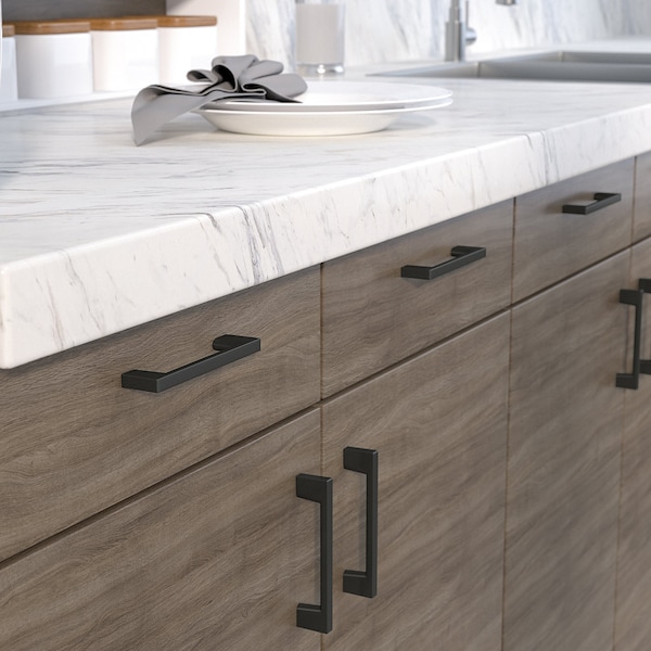 Richelieu 3 3/4 in (96 mm) Center-to-Center Matte Black Contemporary Cabinet Pull - BP816096900