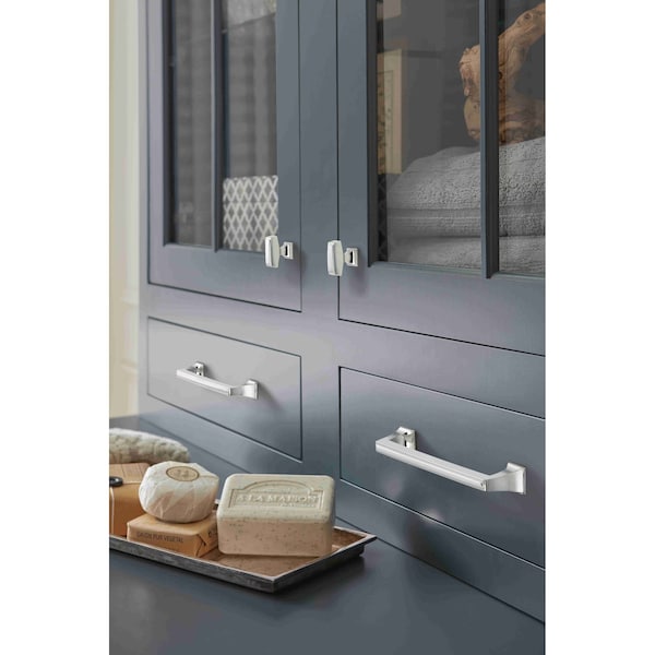 Amerock Mulholland 6-5/16 in 160 mm Center-to-Center Polished Chrome Cabinet Pull - BP5353026