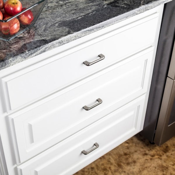 Jeffrey Alexander 3" Center-to-Center Brushed Pewter Alvar Cabinet Pull - 264-3BNBDL