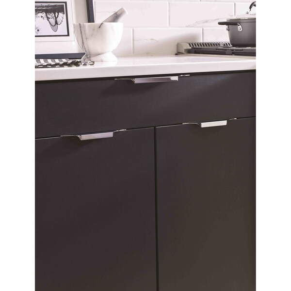 Amerock Extent 6-9/16 in 167 mm Center-to-Center Polished Chrome Cabinet Edge Pull - BP3675226