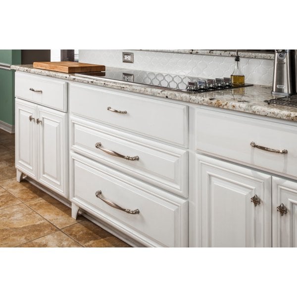 Jeffrey Alexander 96 mm Center-to-Center Satin Nickel Lafayette Cabinet Pull - 317-96SN