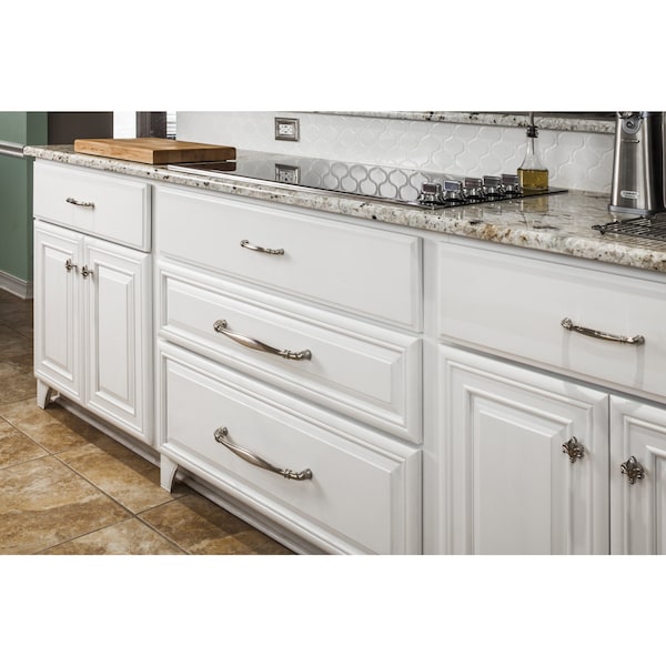 Jeffrey Alexander 96 mm Center-to-Center Satin Nickel Lafayette Cabinet Pull - 317-96SN