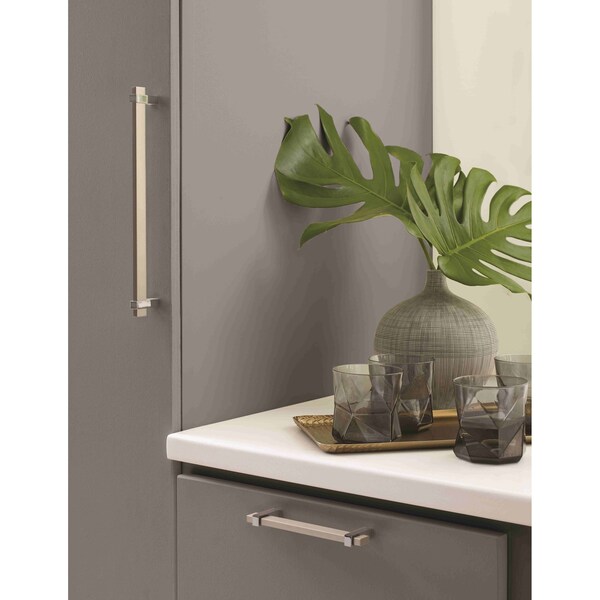 Amerock Mulino 5-1/16 in 128 mm Center-to-Center Silver Champagne/Black Nickel Cabinet Pull - BP36724SCBN