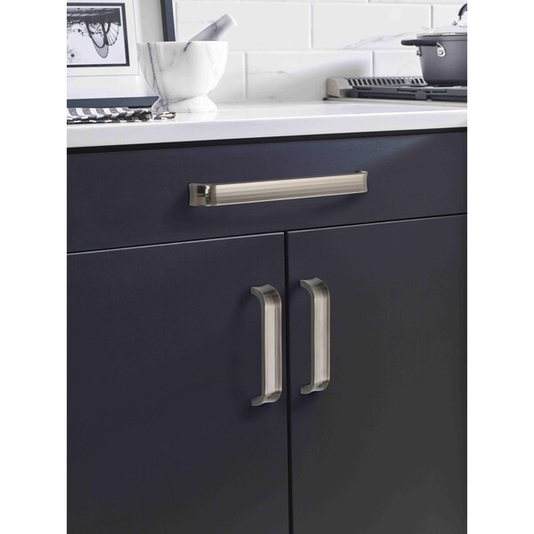 Amerock Concentric 5-1/16 in 128 mm Center-to-Center Gunmetal Cabinet Pull - BP36813GM