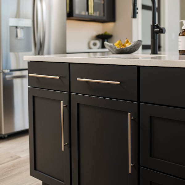 Hickory Hardware Bar Pulls Collection Pull 3 Inch Center to Center Champagne Bronze Finish - HH075593-CBZ