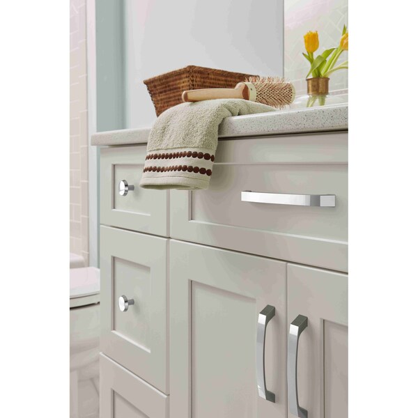 Amerock Premise 5-1/16 in 128 mm Center-to-Center Polished Chrome Cabinet Pull - BP3684526
