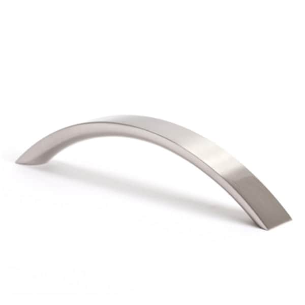 Hd Berenson 96 mm.- Center Pull- Advantage Plus 7 Brushed Nickel - BE9395 1BPN