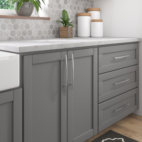 Richelieu Padova Collection 7 9/16-inch (192 mm) Polished Nickel Transitional Rectangular Cabinet Bar Pull - BP650192180