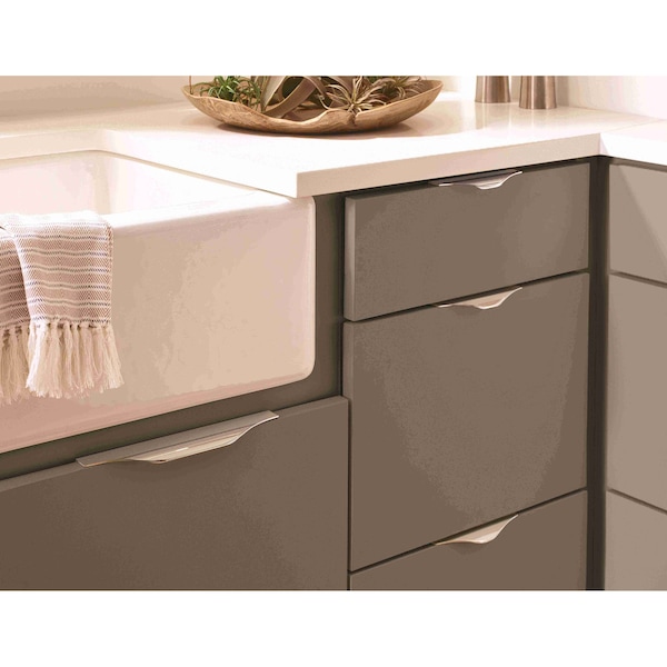 Amerock Aloft 6-9/16 in 167 mm Center-to-Center Polished Chrome Cabinet Edge Pull - BP3674526