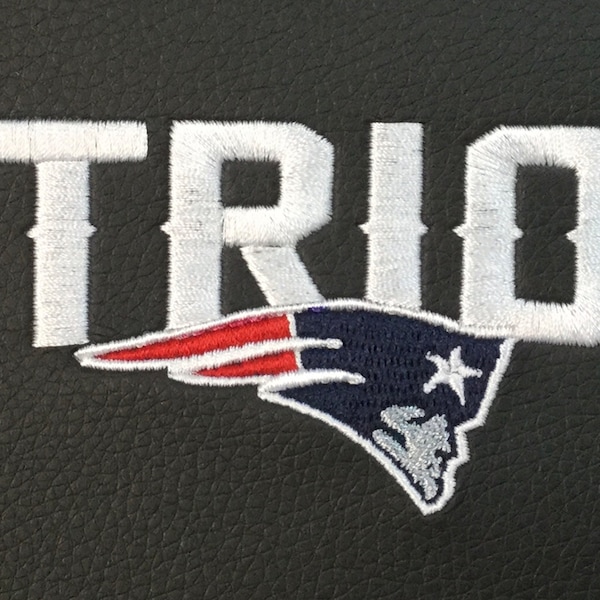 Dreamseat Stealth Power Plus Recliner with New England Patriots Secondary Logo - XZ520823901CDSMHTUSBBLK-PSNFL21001