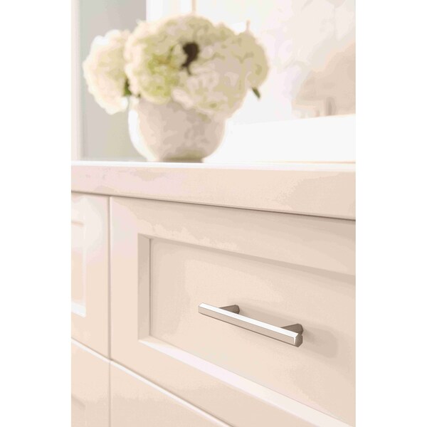 Amerock Caliber 3-3/4 in 96 mm Center-to-Center Polished Chrome Cabinet Pull - BP3687326