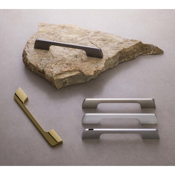 Richelieu 6 5/16 in (160 mm) Center-to-Center Chrome Contemporary Cabinet Pull - 7996160140