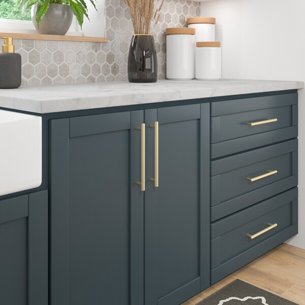 Richelieu 7 9/16-inch (192 mm) Center to Center Satin Brass Contemporary Cabinet Pull - BP3060192160