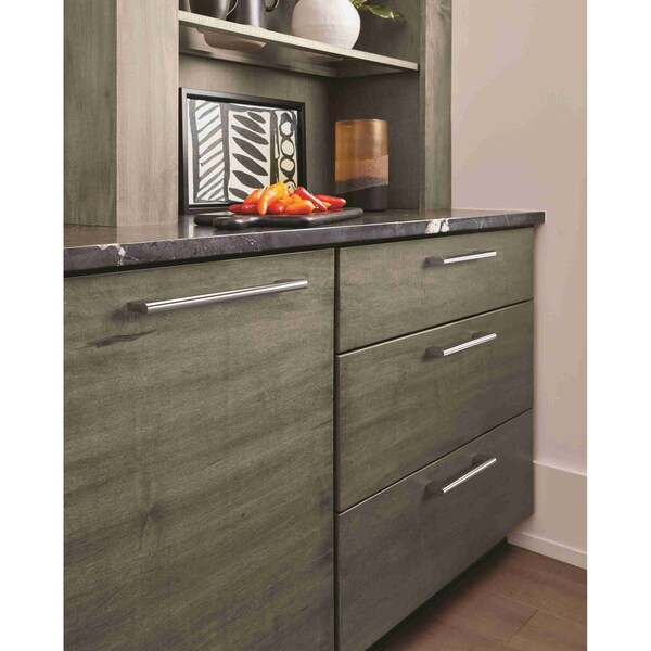 Amerock Versa 8-13/16 in 224 mm Center-to-Center Polished Chrome Cabinet Pull - BP3691526