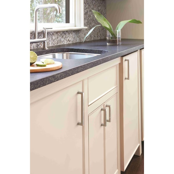 Amerock Monument 5-1/16 in 128 mm Center-to-Center Polished Chrome Cabinet Pull - BP3657126