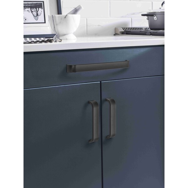 Amerock Concentric 5-1/16 in 128 mm Center-to-Center Matte Black Cabinet Pull - BP36813MB