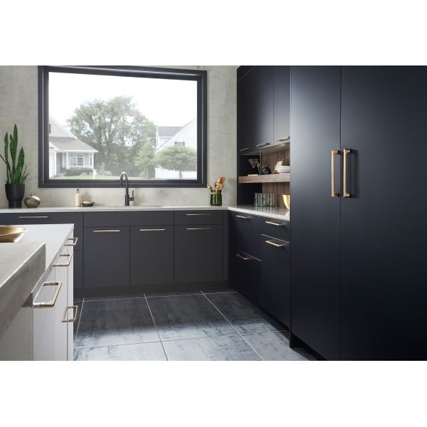 Jeffrey Alexander 128 mm Center-to-Center Polished Chrome Asymmetrical Leyton Cabinet Pull - 286-128PC
