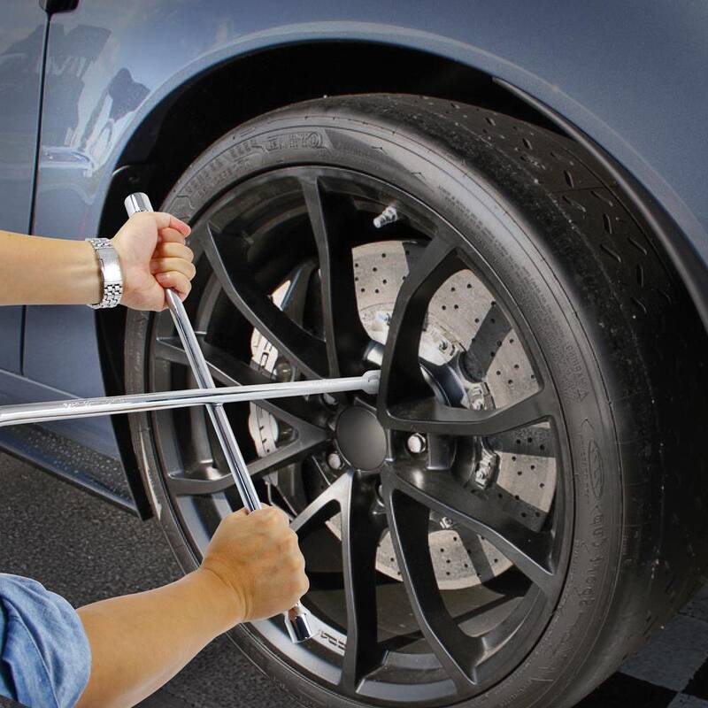 Powerbuilt 14 in. Universal Lug Wrench - 940558