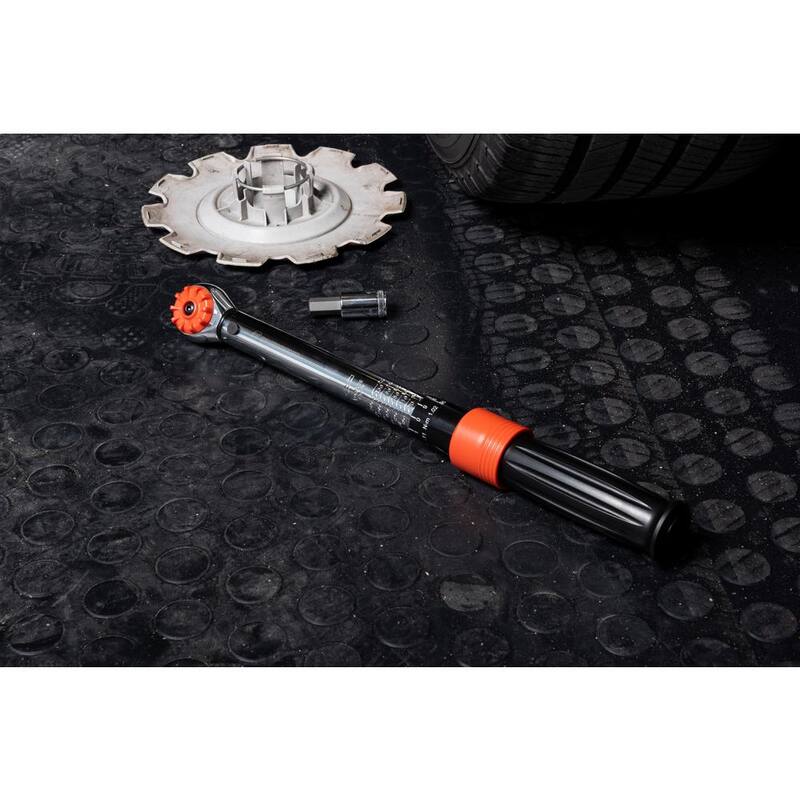 Crescent 3/8 in. Micrometer Torque Wrench 50-250 in. per lbs. 6-30 Nm - CRTW38