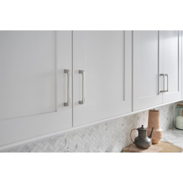 Jeffrey Alexander 192 mm Center-to-Center Satin Bronze Alvar Cabinet Pull - 264-192SBZ