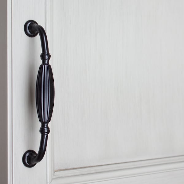 Gliderite Hardware 5 in. Center to Center Matte Black Fluted Cabinet Pull - 4046-MB, 10PK - 4046-MB-10