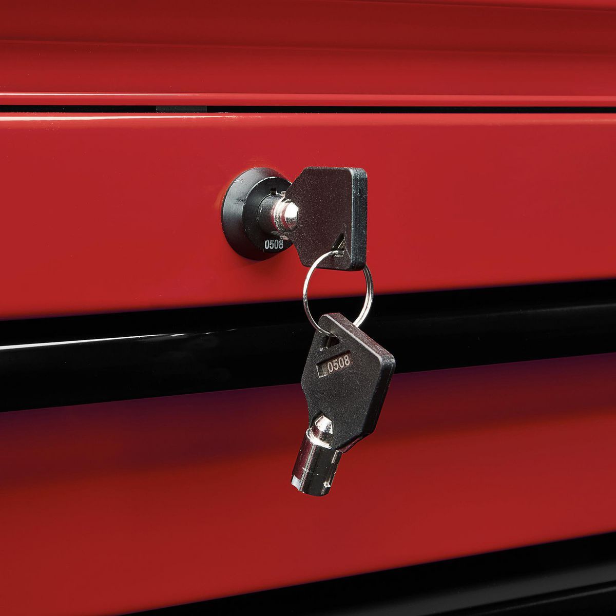 General de Estados Unidos 72 pulgadas x 22 pulgadas. Gabinete superior de triple banco, Serie 3, Rojo - 58708