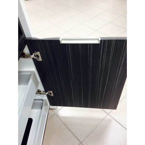 Richelieu 2 1/2 in (64 mm) Center-to-Center Chrome Contemporary Recessed Cabinet Pull - 210164140