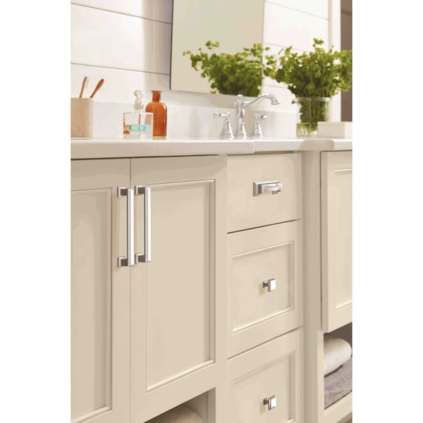 Amerock Appoint 5-1/16 in 128 mm Center-to-Center Polished Chrome Cabinet Pull - BP3676026