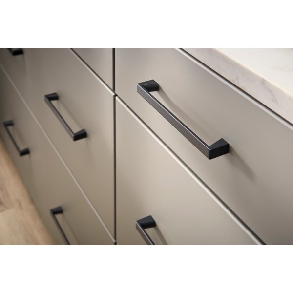 Jeffrey Alexander 160 mm Center-to-Center Matte Black Square Boswell Cabinet Pull - 177-160MB