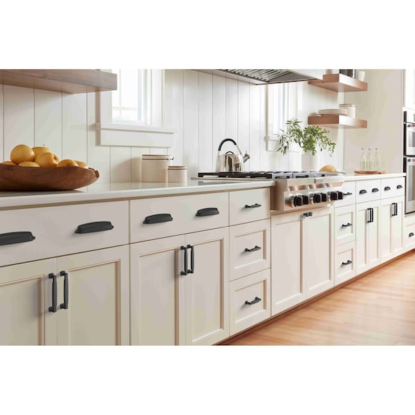 Amerock Stature 5-1/16 in 128 mm Center-to-Center Matte Black Cabinet Pull - BP36888FB