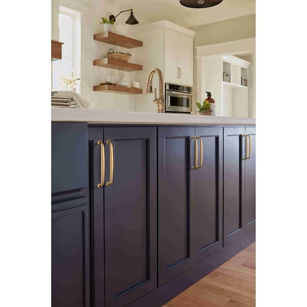 Amerock Renown 6-5/16 in 160 mm Center-to-Center Champagne Bronze Cabinet Pull - BP36796CZ