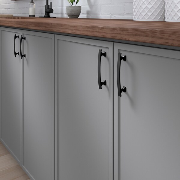 Richelieu 3 3/4-inch (96 mm) Center to Center Matte Black Transitional Cabinet Pull - BP5254096900