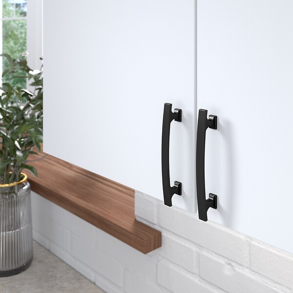 Richelieu 3 3/4-inch (96 mm) Center to Center Matte Black Transitional Cabinet Pull - BP5254096900