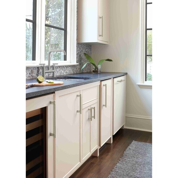 Amerock Bronx 8 in 203 mm Center-to-Center Satin Nickel Cabinet Pull - BP36562G10