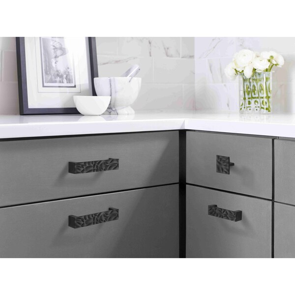 Amerock Calathea 5-1/16 in 128 mm Center-to-Center Matte Black Cabinet Pull - BP1003128MB