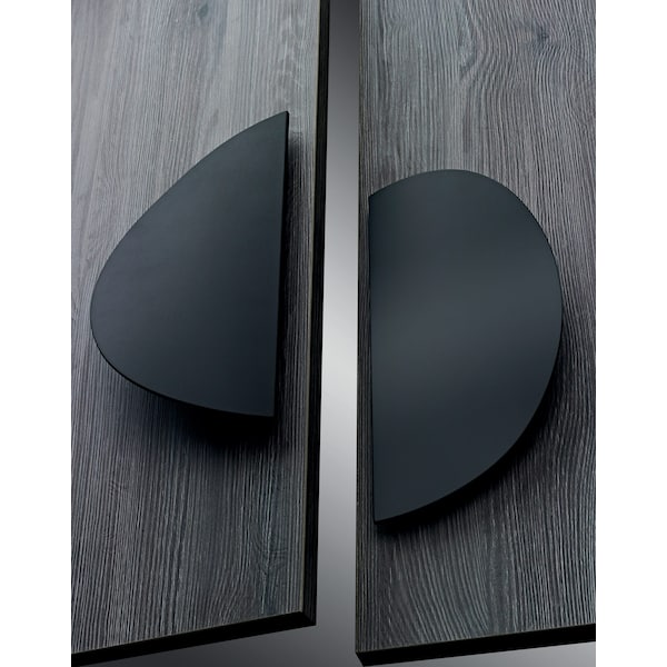 Richelieu 2 1/2 in (64 mm) Center-to-Center White Contemporary Cabinet Pull - 55566430