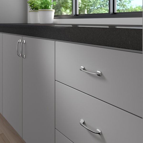 Richelieu 3 3/4-inch (96 mm) Center to Center Chrome Contemporary Cabinet Pull - BP735096140