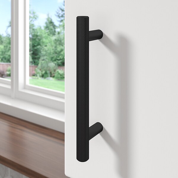 Richelieu 3 3/4-inch (96 mm) Center to Center Matte Black Contemporary Cabinet Pull - BP306096900