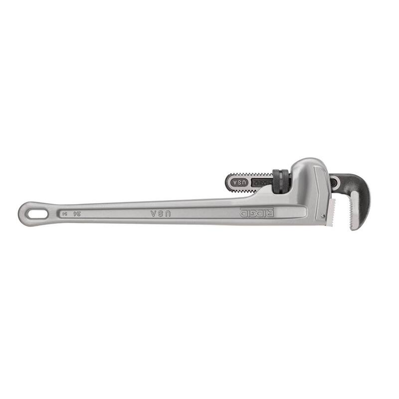 RIDGID 24 in. Aluminum Straight Pipe Wrench for Plumbing, Sturdy Plumbing Pipe Tool with Self Cleaning Threads and Hook Jaws - 31105