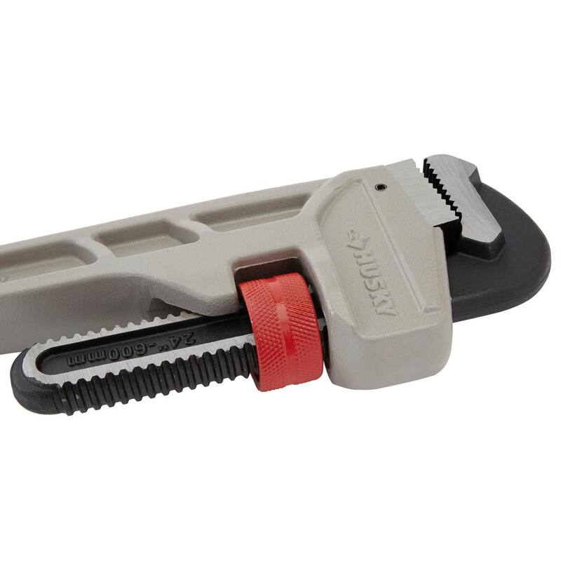 Husky 24 in. Aluminum Pipe Wrench with 2-1/2 in. Jaw Capacity - WG-40A-24AL