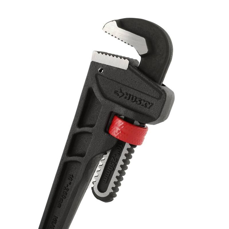 Husky 10 in. Heavy Duty Cast Iron Pipe Wrench with 1 in. Jaw Capacity - WG-40-10
