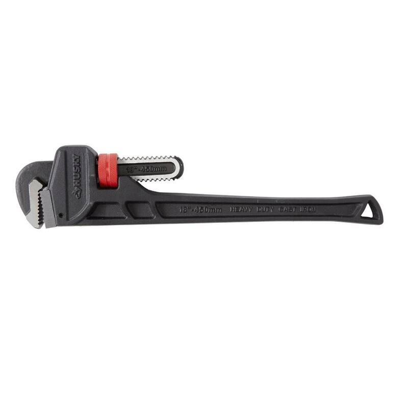 Husky 18 in. Heavy-Duty Cast Iron Pipe Wrench with 2 in. Jaw Capacity - WG-40-18