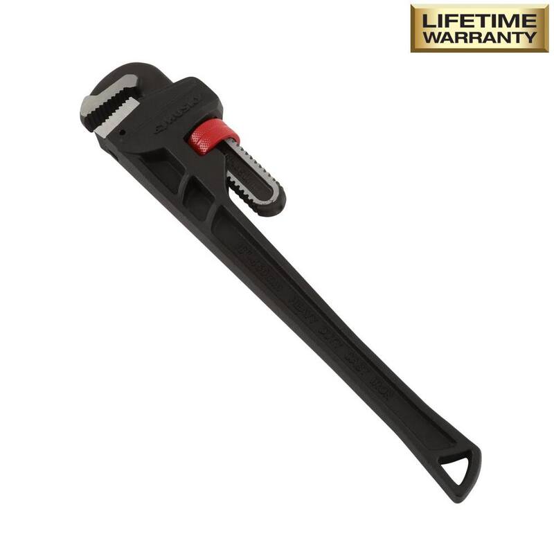 Husky 18 in. Heavy-Duty Cast Iron Pipe Wrench with 2 in. Jaw Capacity - WG-40-18