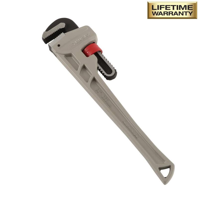 Husky 14 in. Aluminum Pipe Wrench with 1-1/2 in. Jaw Capacity - WG-40A-14AL
