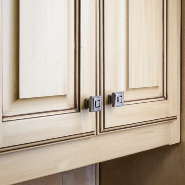 Jeffrey Alexander 1" Overall Length Distressed Pewter Square Delmar Cabinet Knob - 585DP