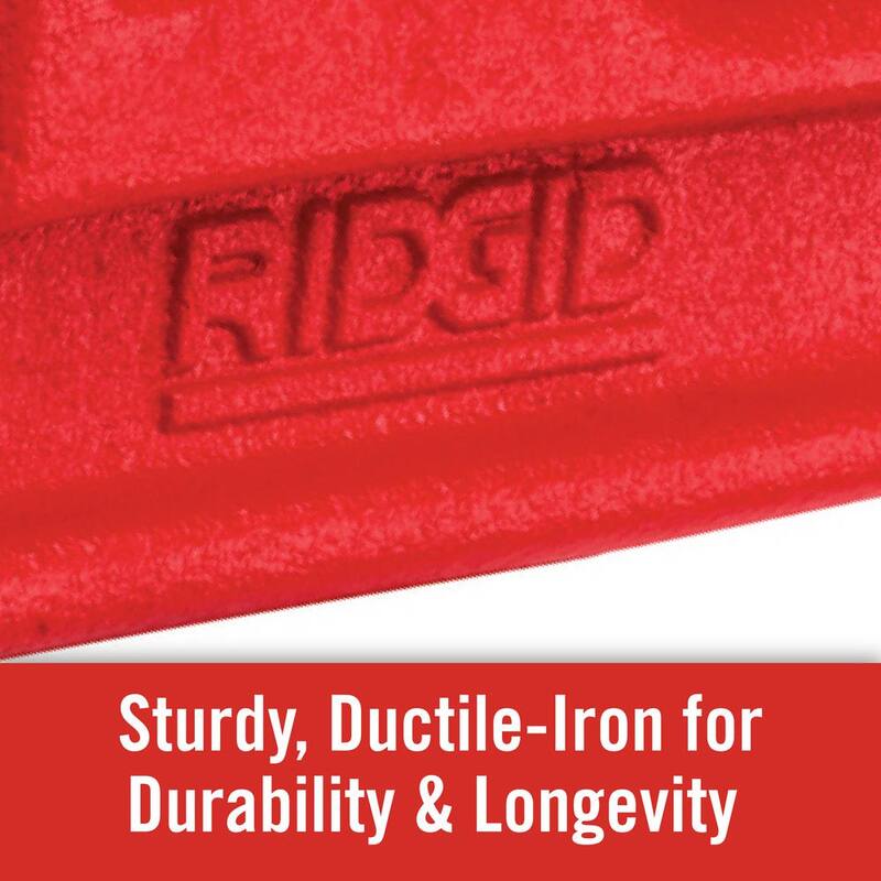 RIDGID 18 in. Straight Pipe Wrench for Heavy-Duty Plumbing, Sturdy Plumbing Pipe Tool with Self Cleaning Threads and Hook Jaws - 31025