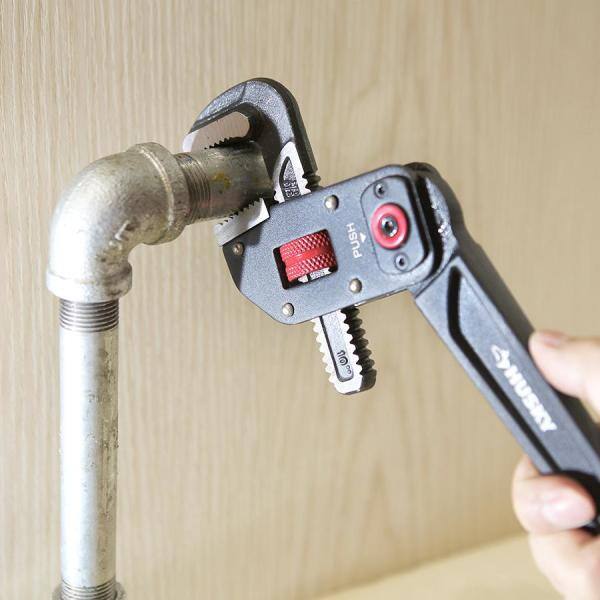 Husky Multi-Angle Pipe Wrench - 16PL0144